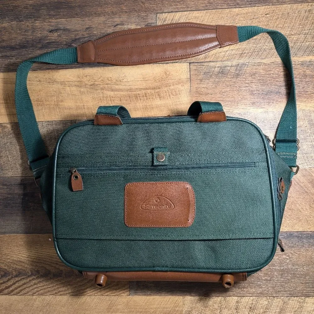 Vintage Samsonite Overnight Travel Shoulder Carry On Bag Collapsible with Strap